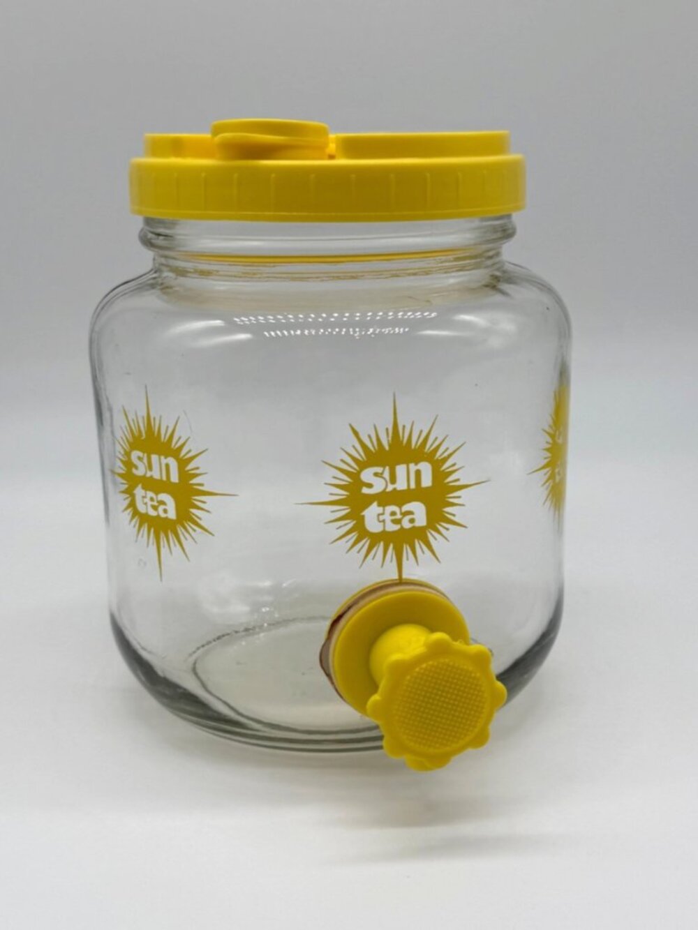 Vintage Style Sun Tea Glass Dispenser Yellow Lid Spigot Beverage Jar Pitcher